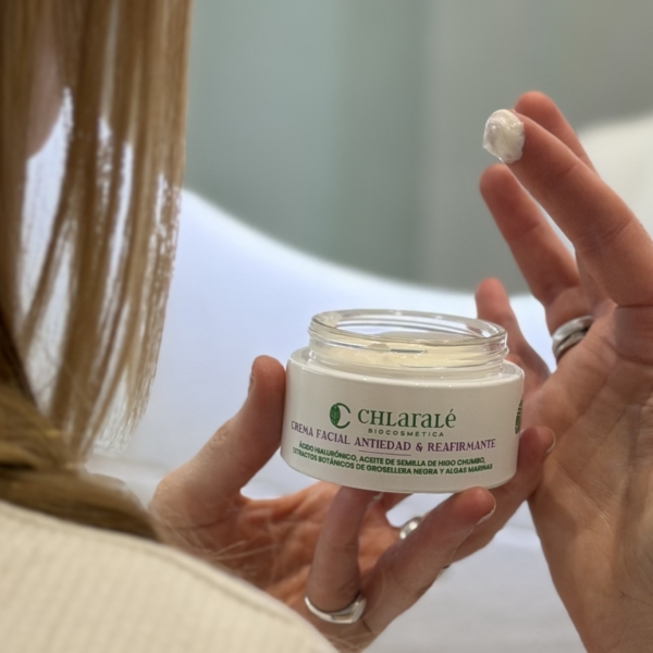 Crema Facial Antiedad y Reafirmante