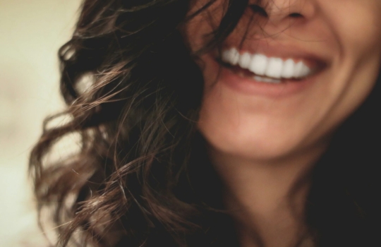 cremas-reafirmantes-antiarrugas-cara-cuello